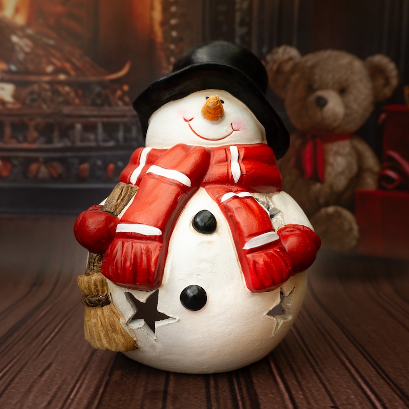 FIGURKA DEKORACYJNA BAŁWANEK Z MIOTŁĄ-OY028-22527-7.5 1